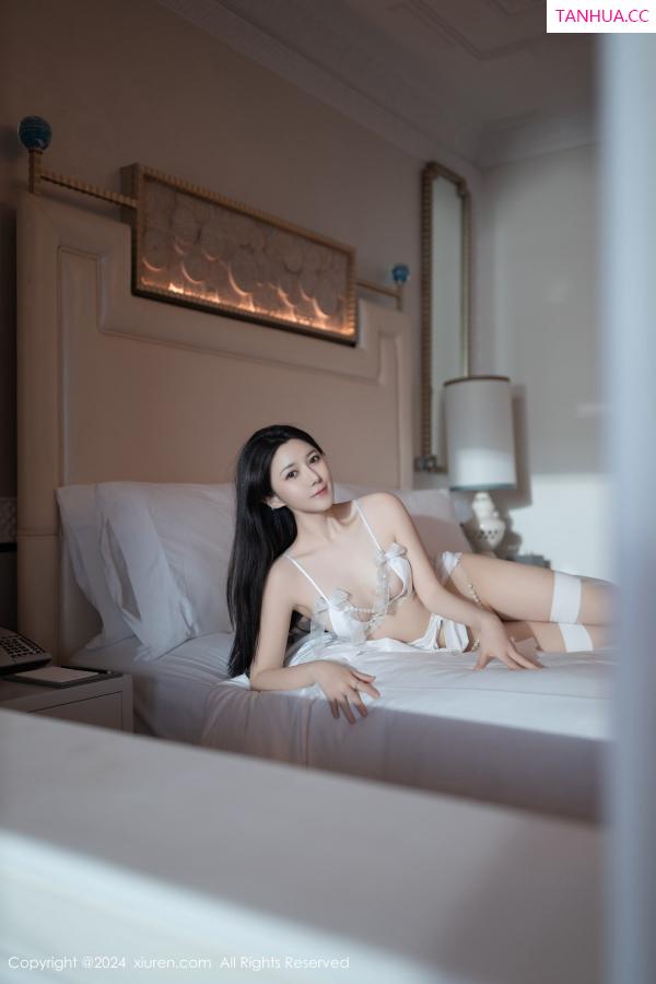 鱼子酱fish  [XiuRen]高清写真图 2024.08.02 No.8962 鱼子酱Fish 丝袜美腿第60张图片